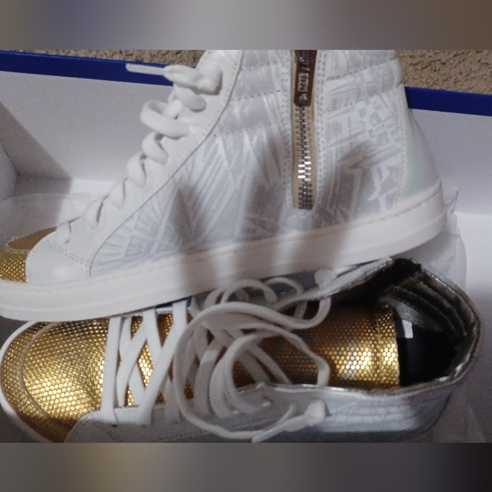 Skate shoes